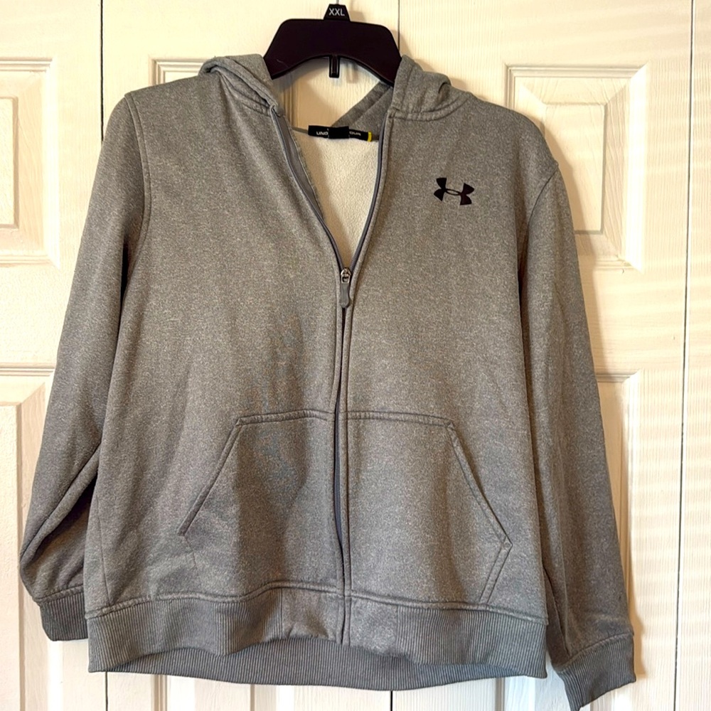 Under armor youth large sweatshirt jacket.